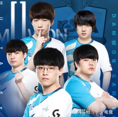 在男双比赛 在男双比赛