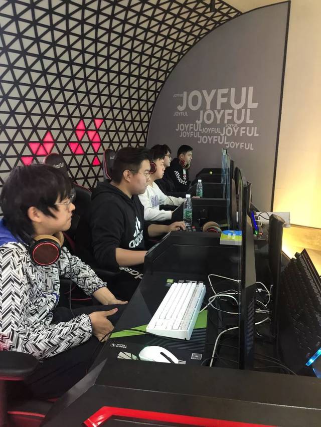 同時吸引對 同時吸引對