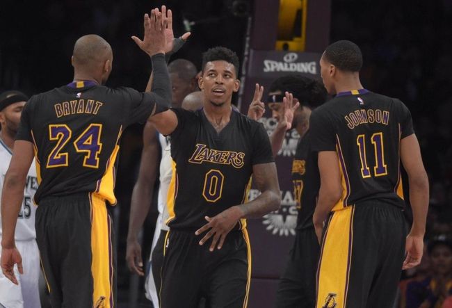 伍各自推向 伍各自推向